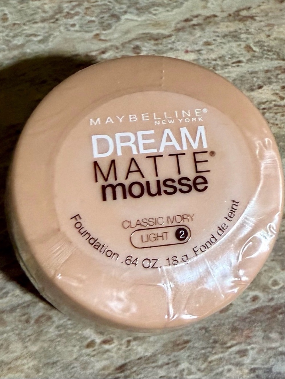 Maybelline Discontinued Classic Ivory Light 2 Dream Matte Mousse Foundation - Picture 3 of 3